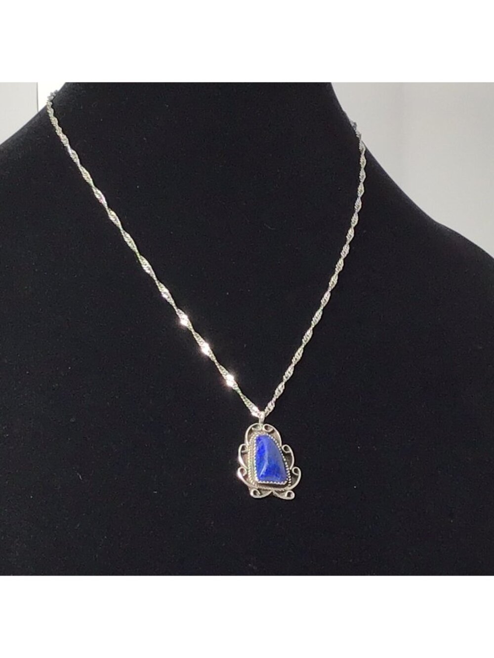 Sterling Silver Vintage Native American Lapis Lazuli Pendant Singapore Chain 20”